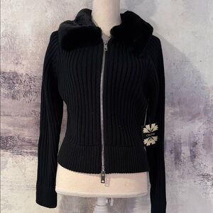 Black Ribbed Zip-Up Sweater with Faux Fur Collar size small NWT
